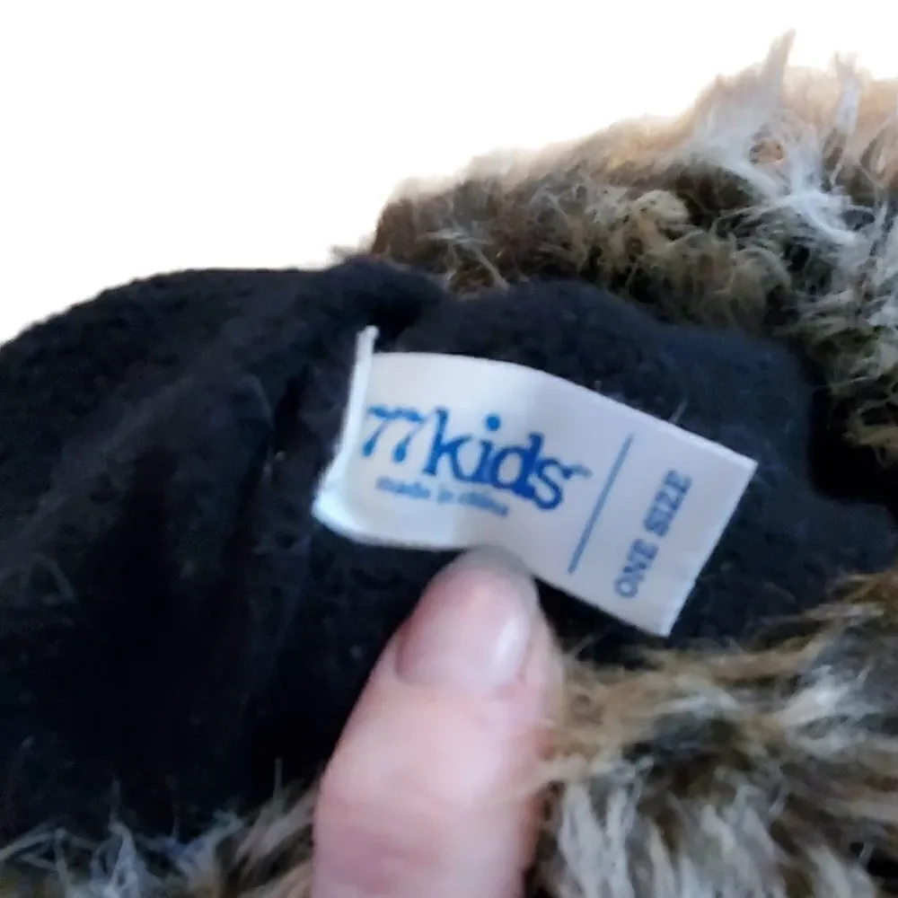 77kids Fleece Lined Furry Sweater Hat